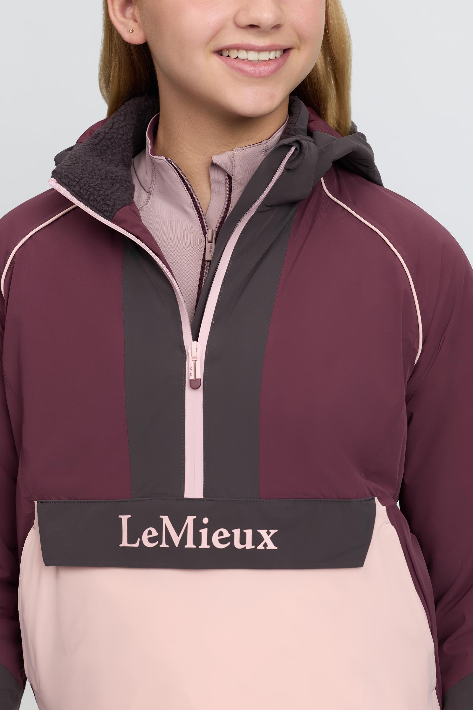 Model shot 5