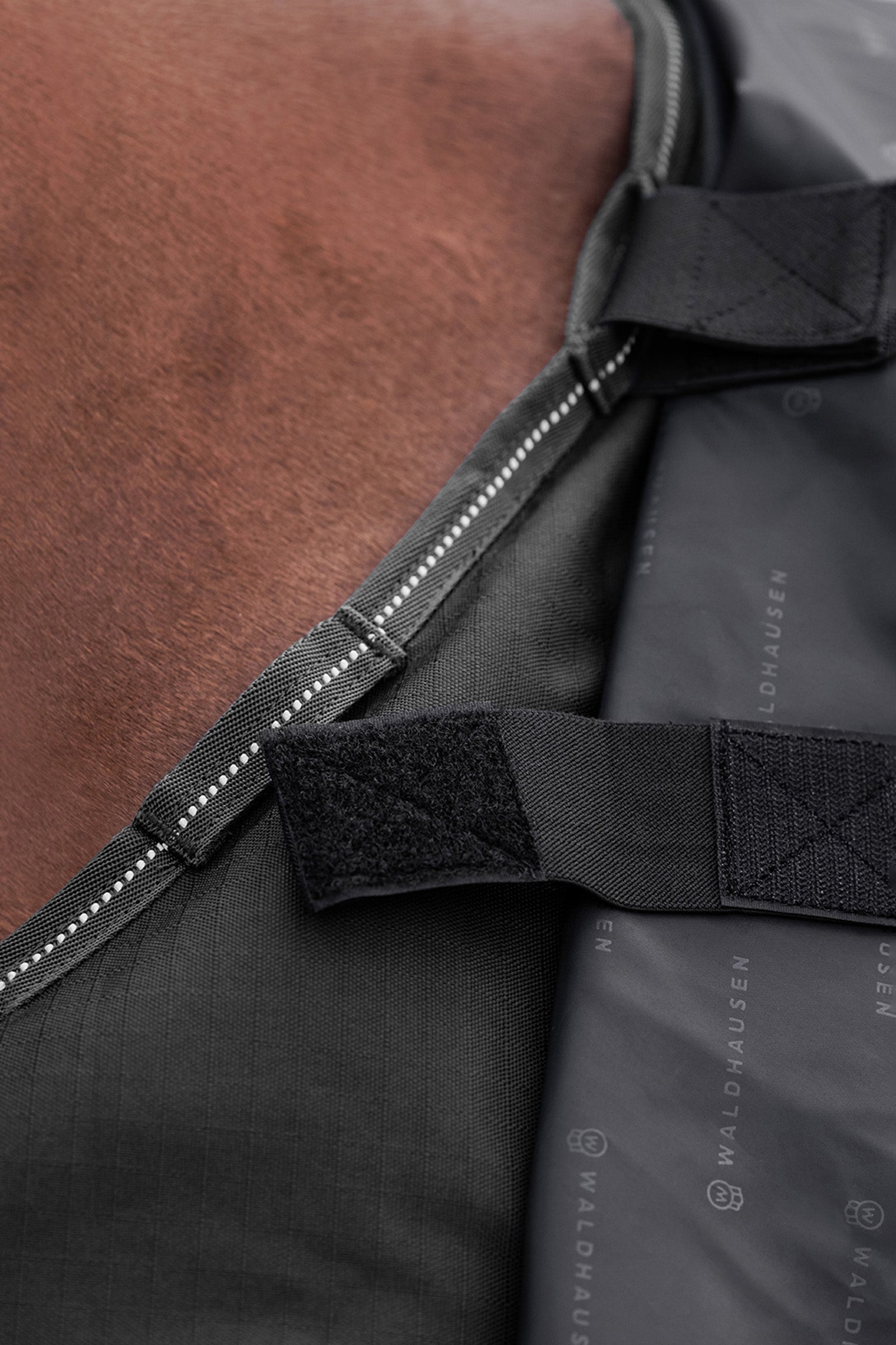 Waldhausen 600D Outdoor Neck Rug, 200 g Horse Rugs