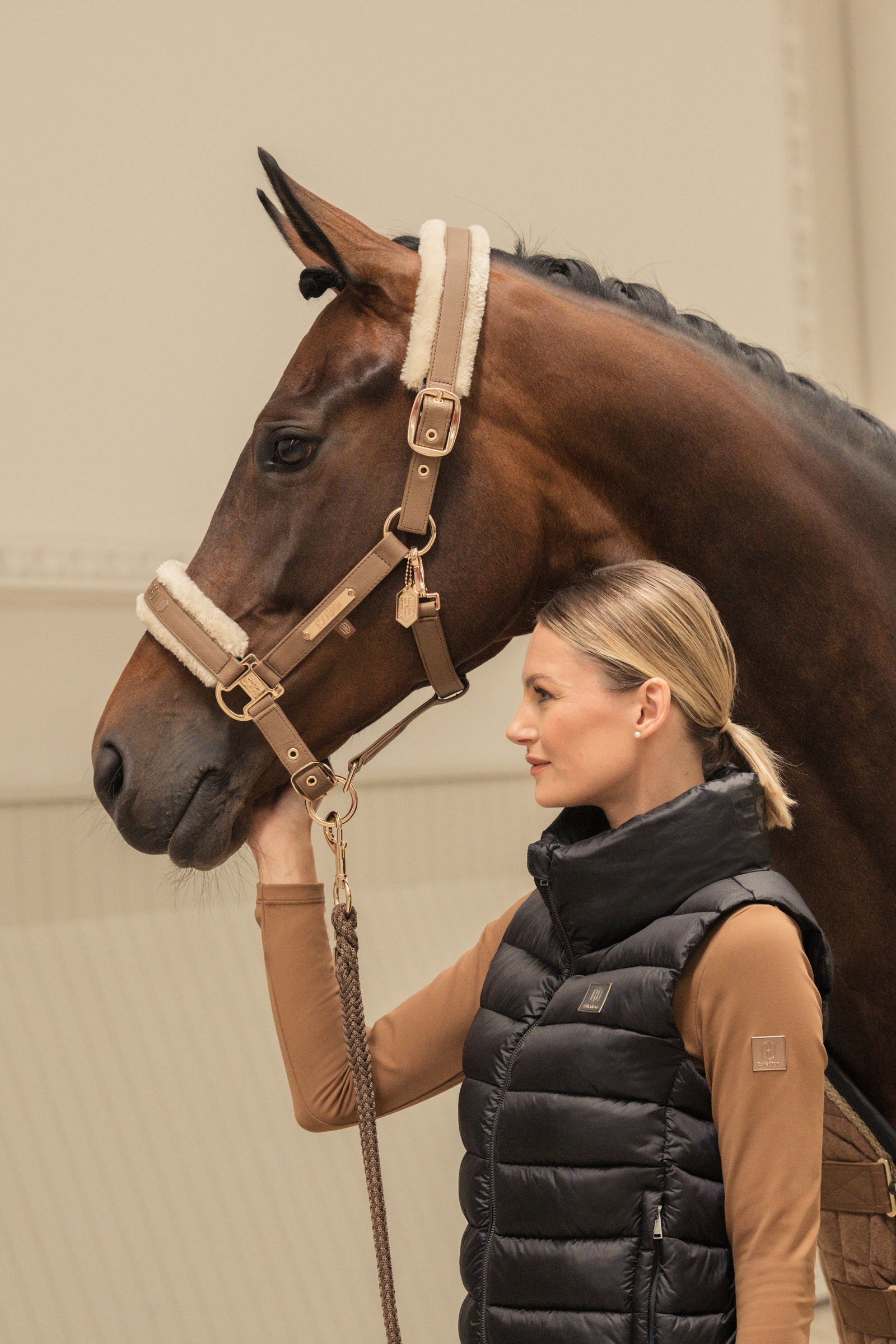 Eskadron Heritage AW24 Faux Leather Double Pin Headcollar with Faux Fur Halters & Leads