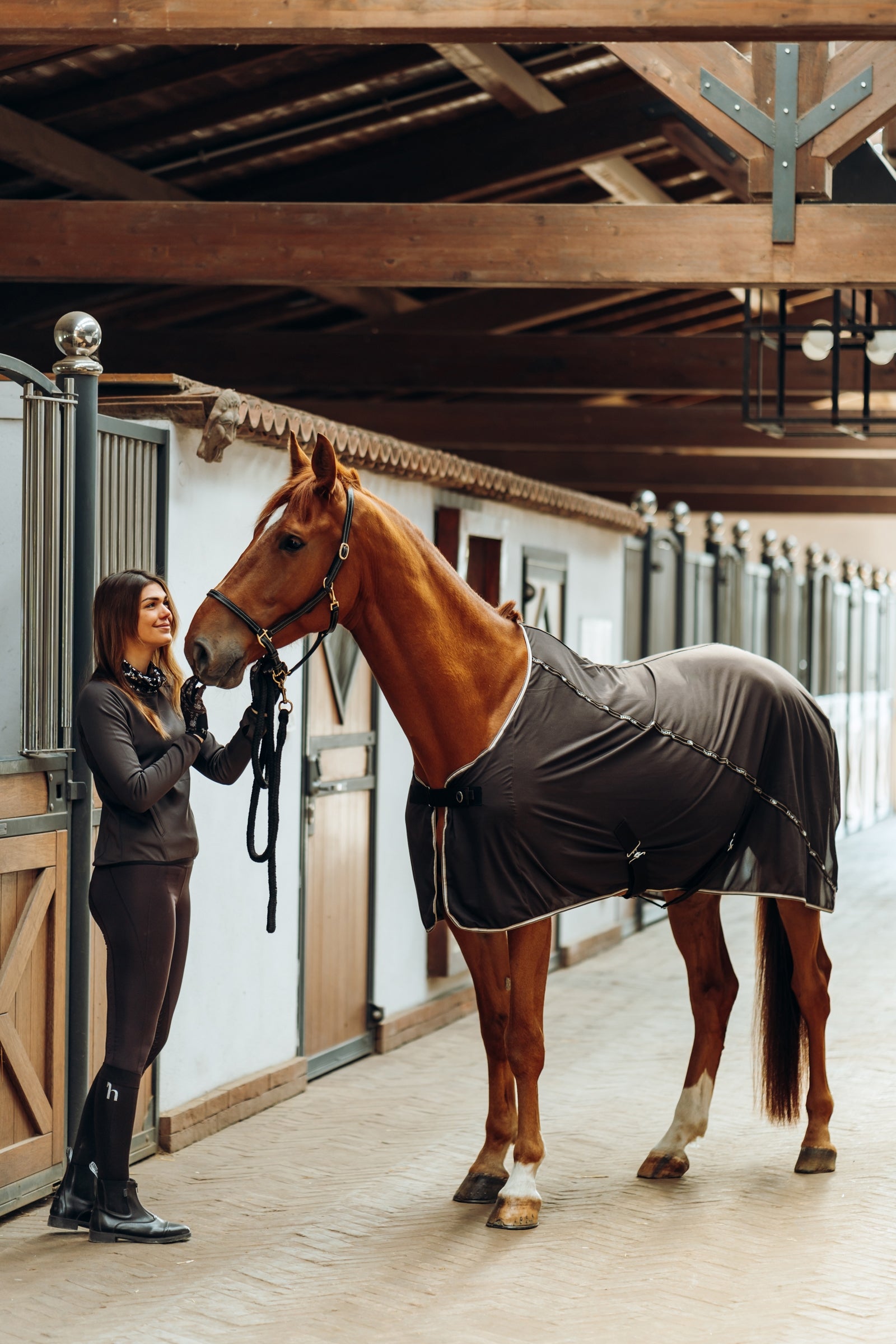 Horze Kaitlin Women's Functional Sweatshirt with Flower Collar Women’s Riding Clothing