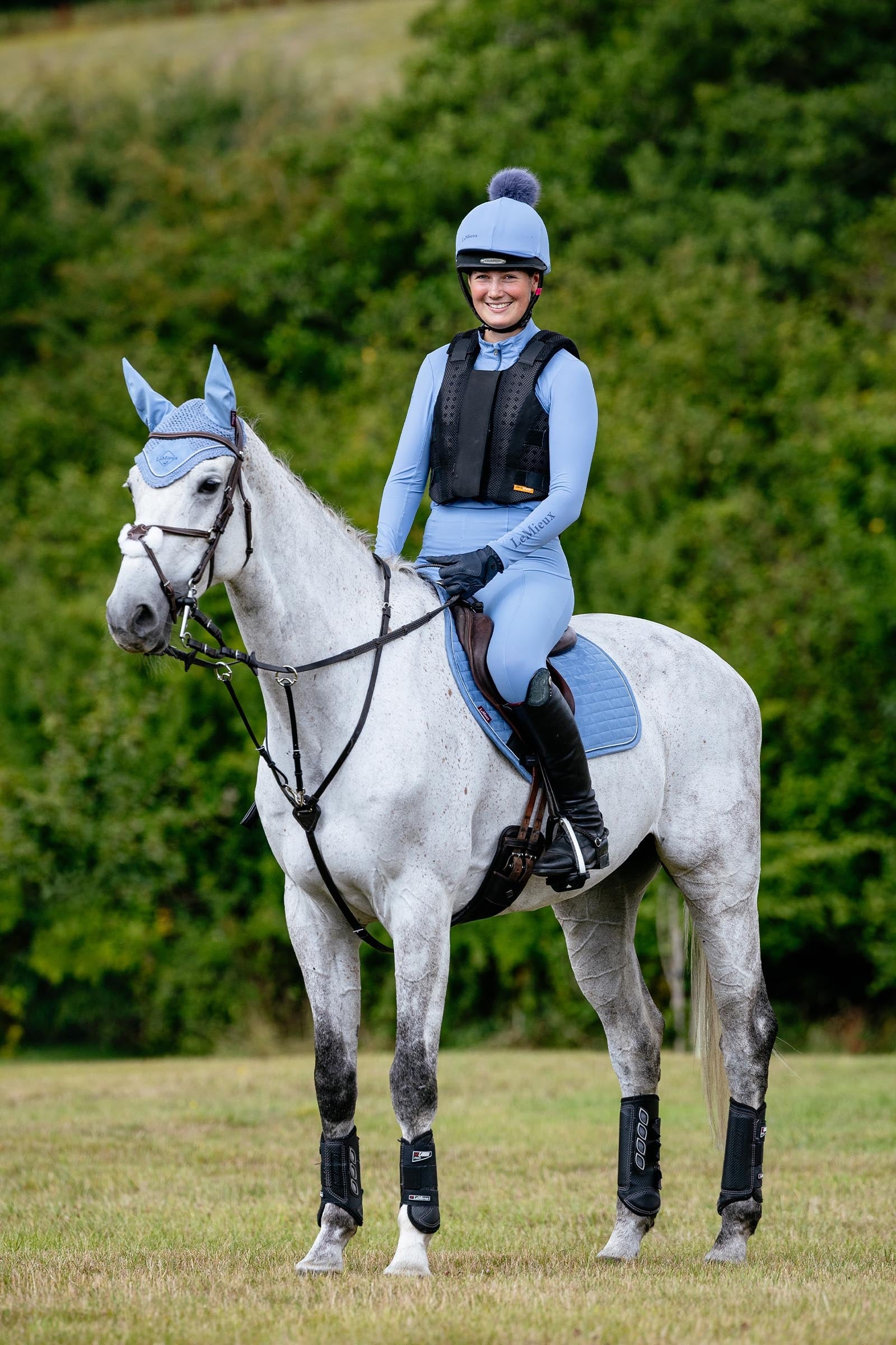 LeMieux Lemieux Suede Close Contact Square Saddle Pad Saddle Pads