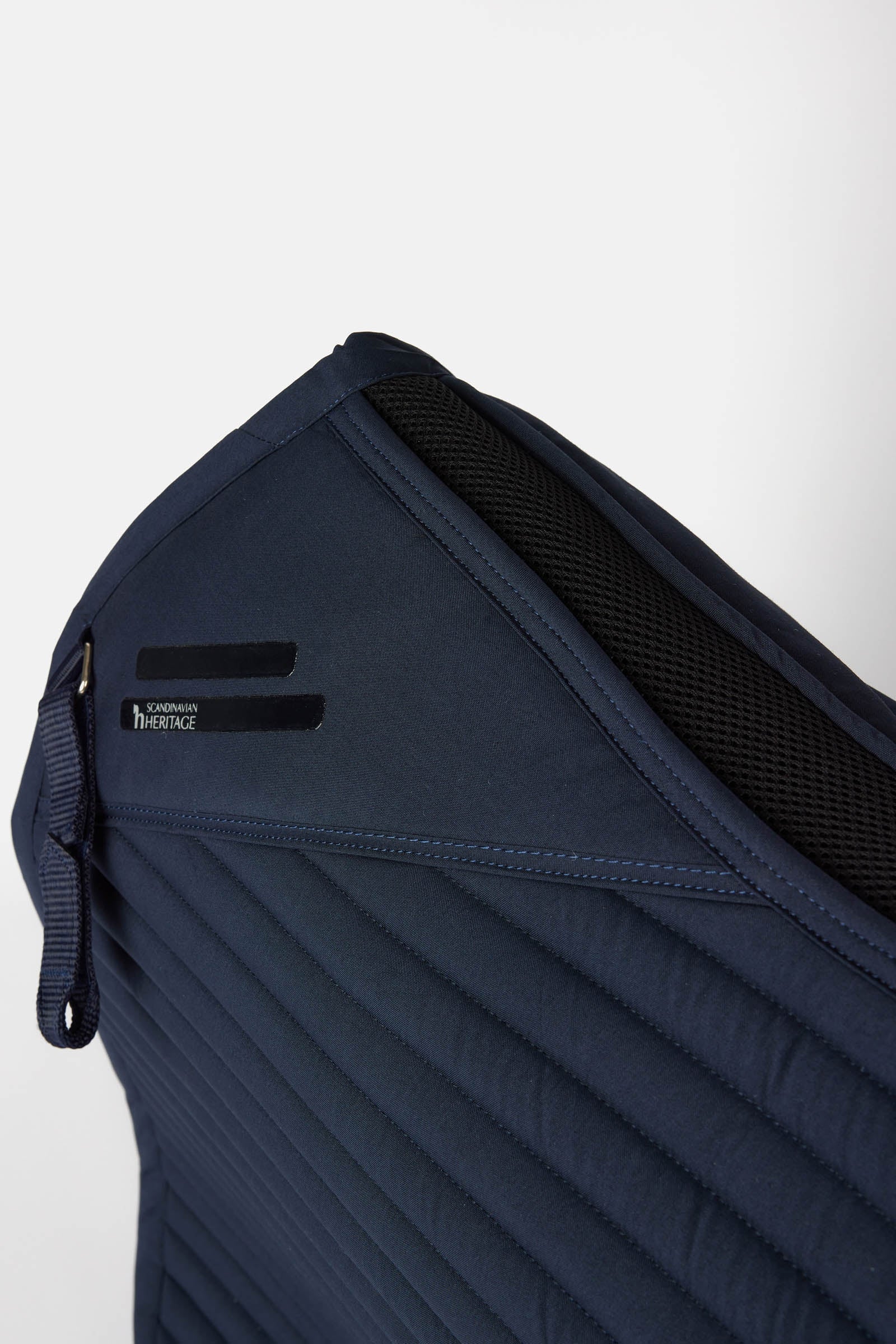 Pack shot 6