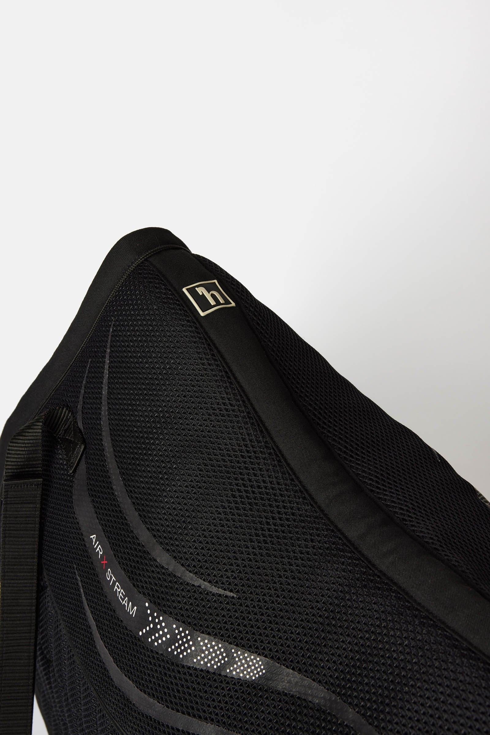 Pack shot 5