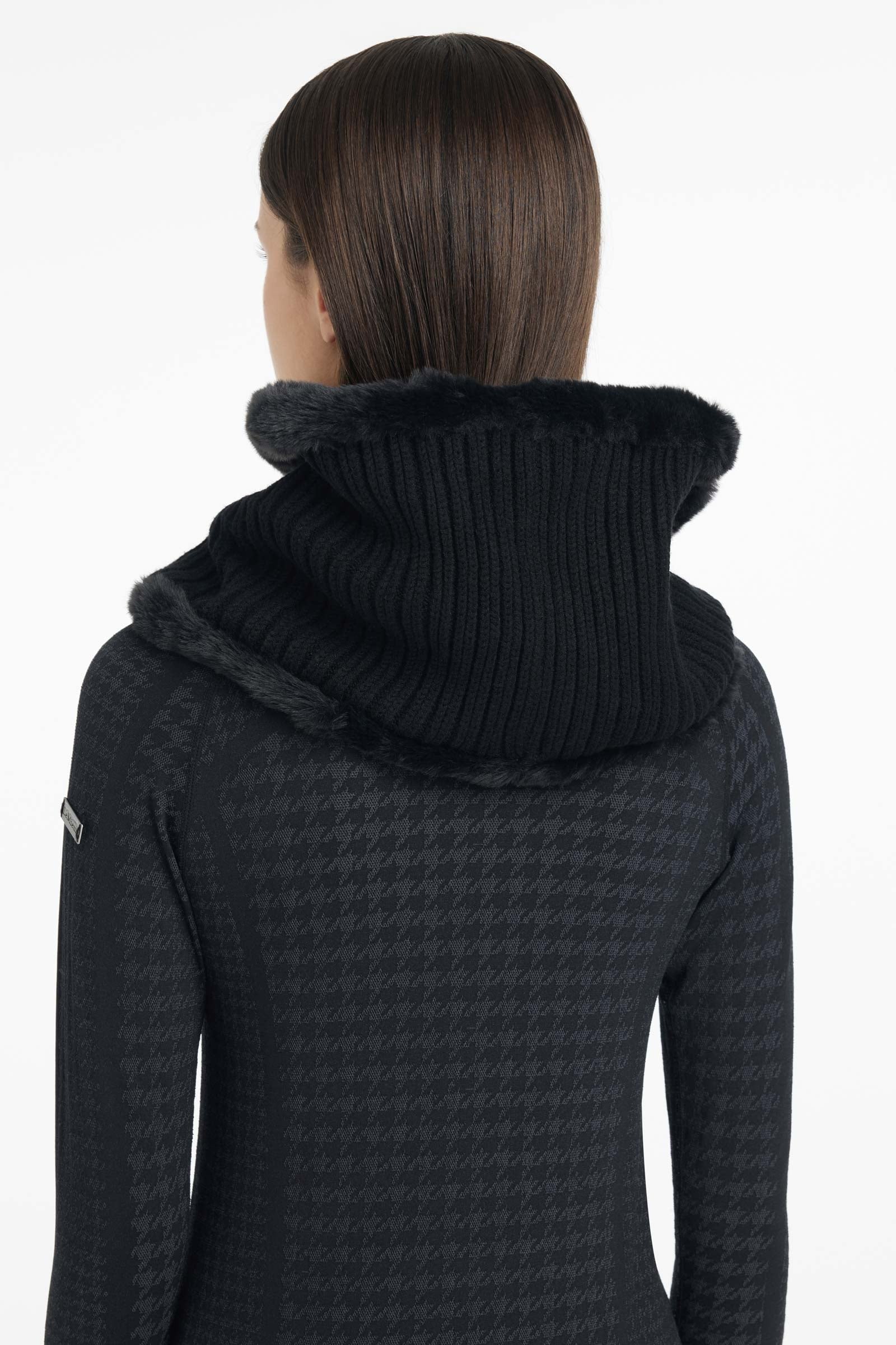 LeMieux Aspen Loop Scarf Accessories