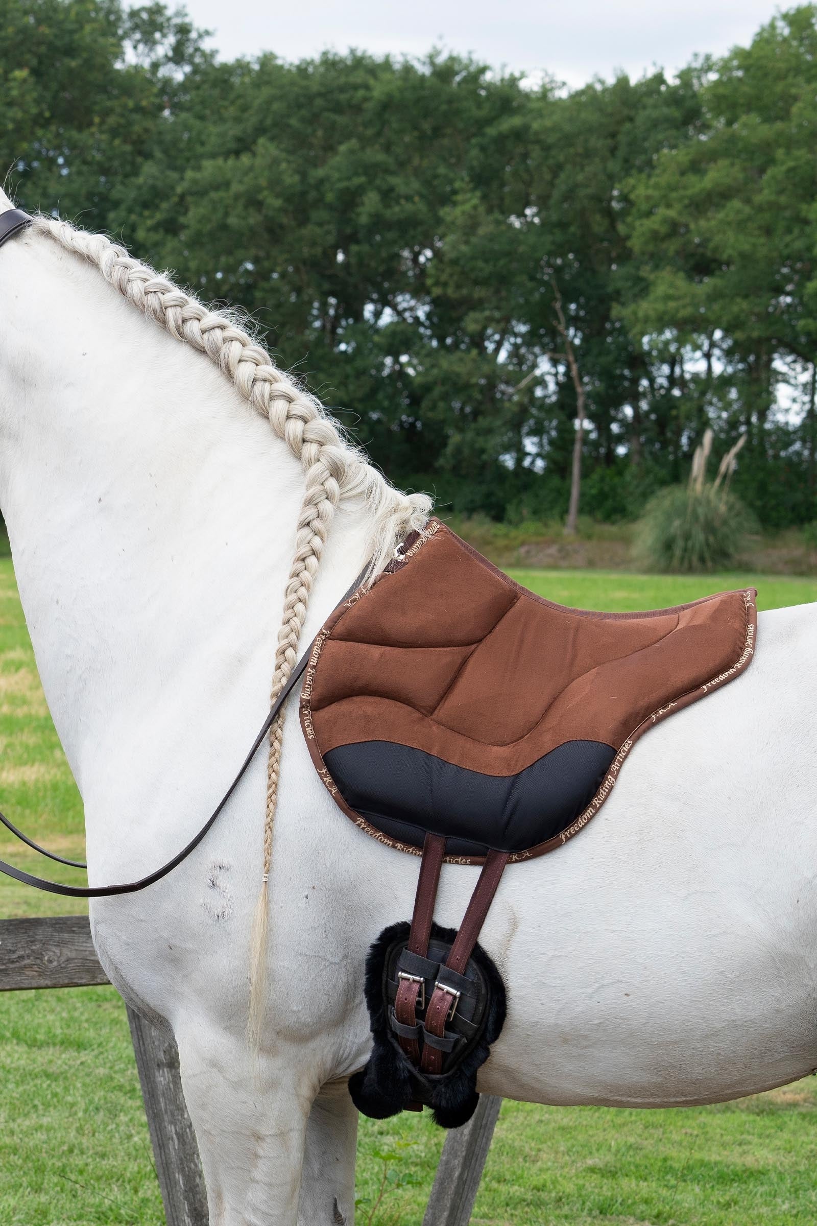 F.R.A. Freedom Riding Articles Dardo Basic Riding Pad Saddles, Girths & Stirrups