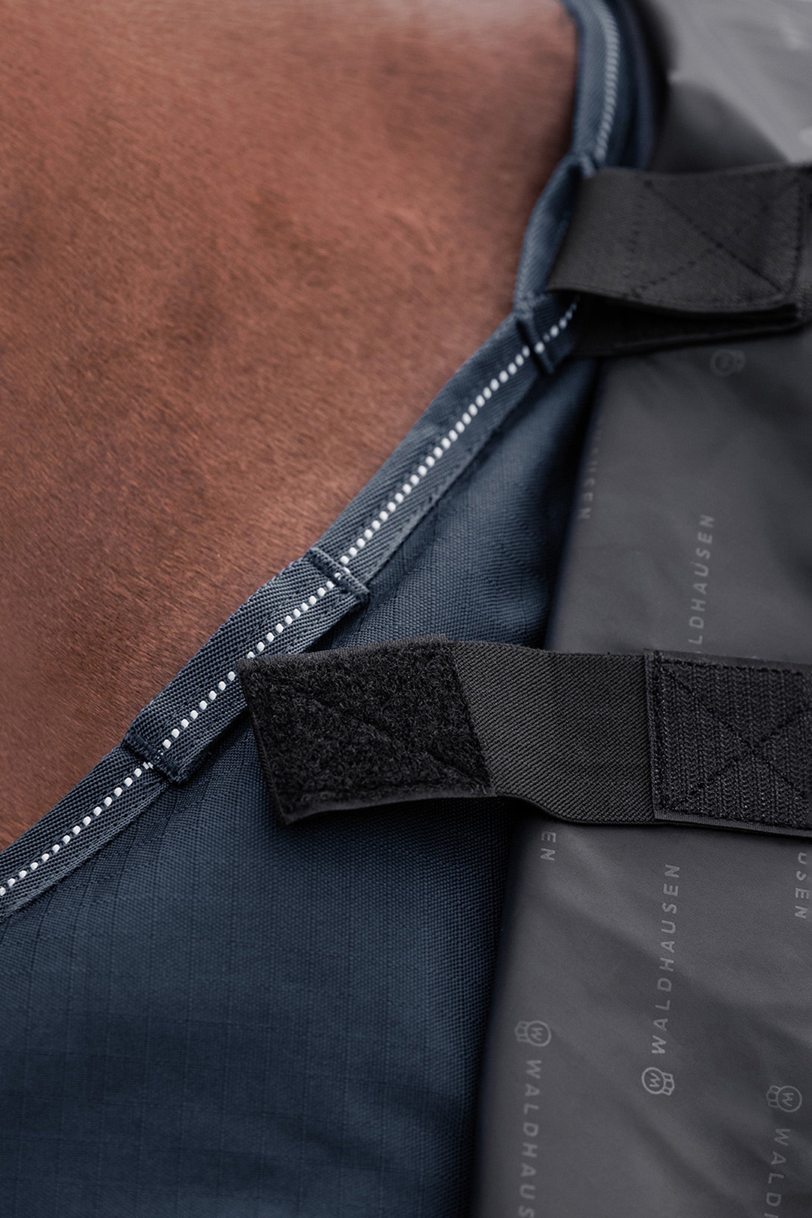 Waldhausen Outdoor Rug Arctic 300 g Horse Rugs