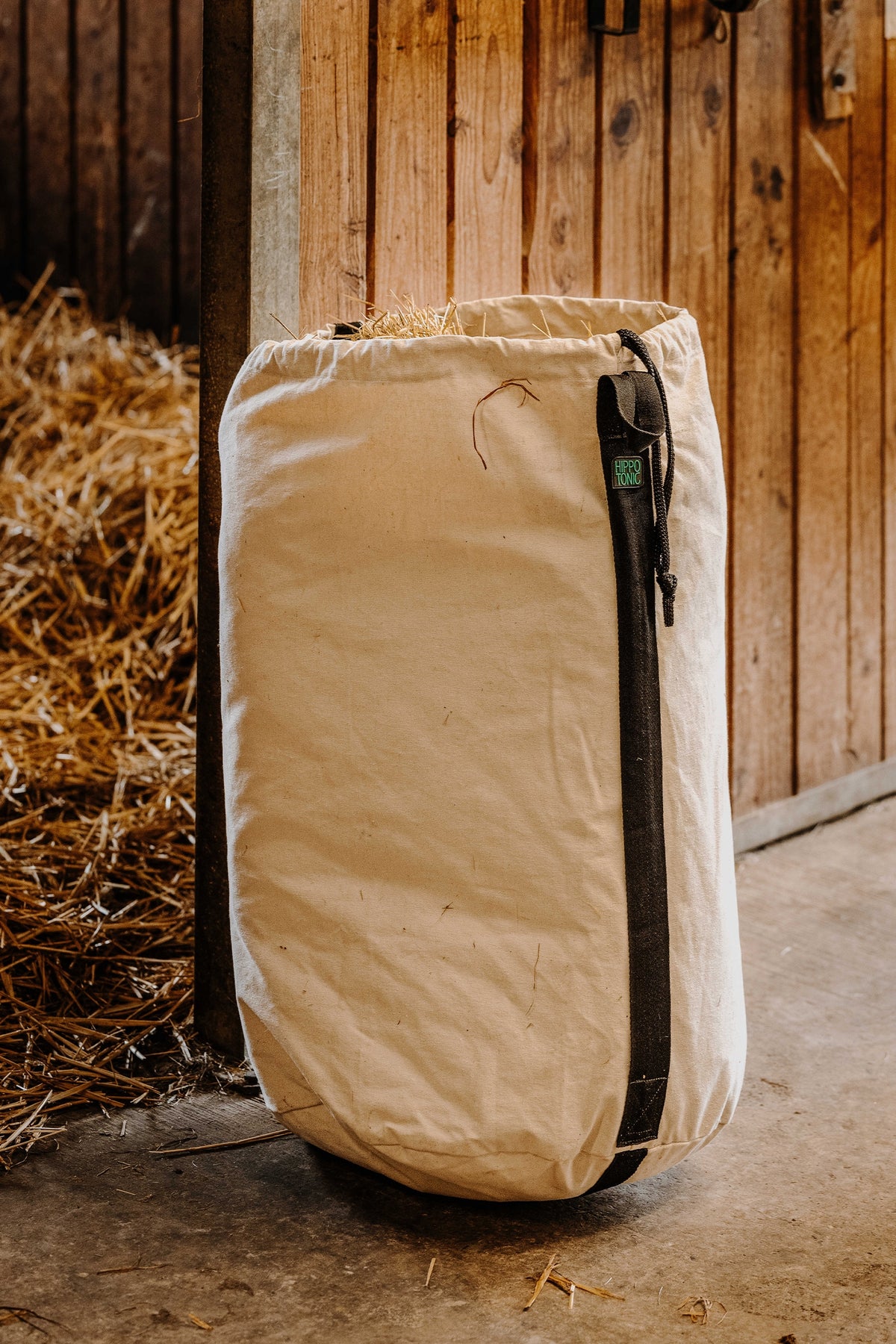 HIPPOTONIC Transport Hay Bag (80 x 70 cm) Horse Feeders & Waterers
