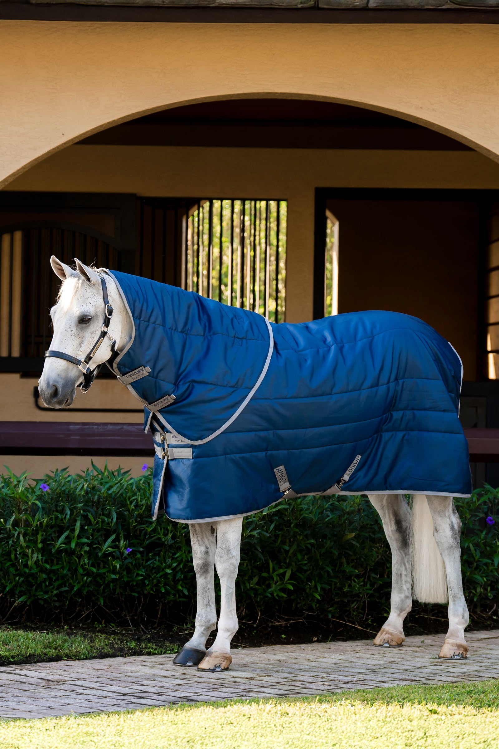 Horseware Amigo Ripstop Insulator Plus Stalldecke, 200 g Pferdedecken