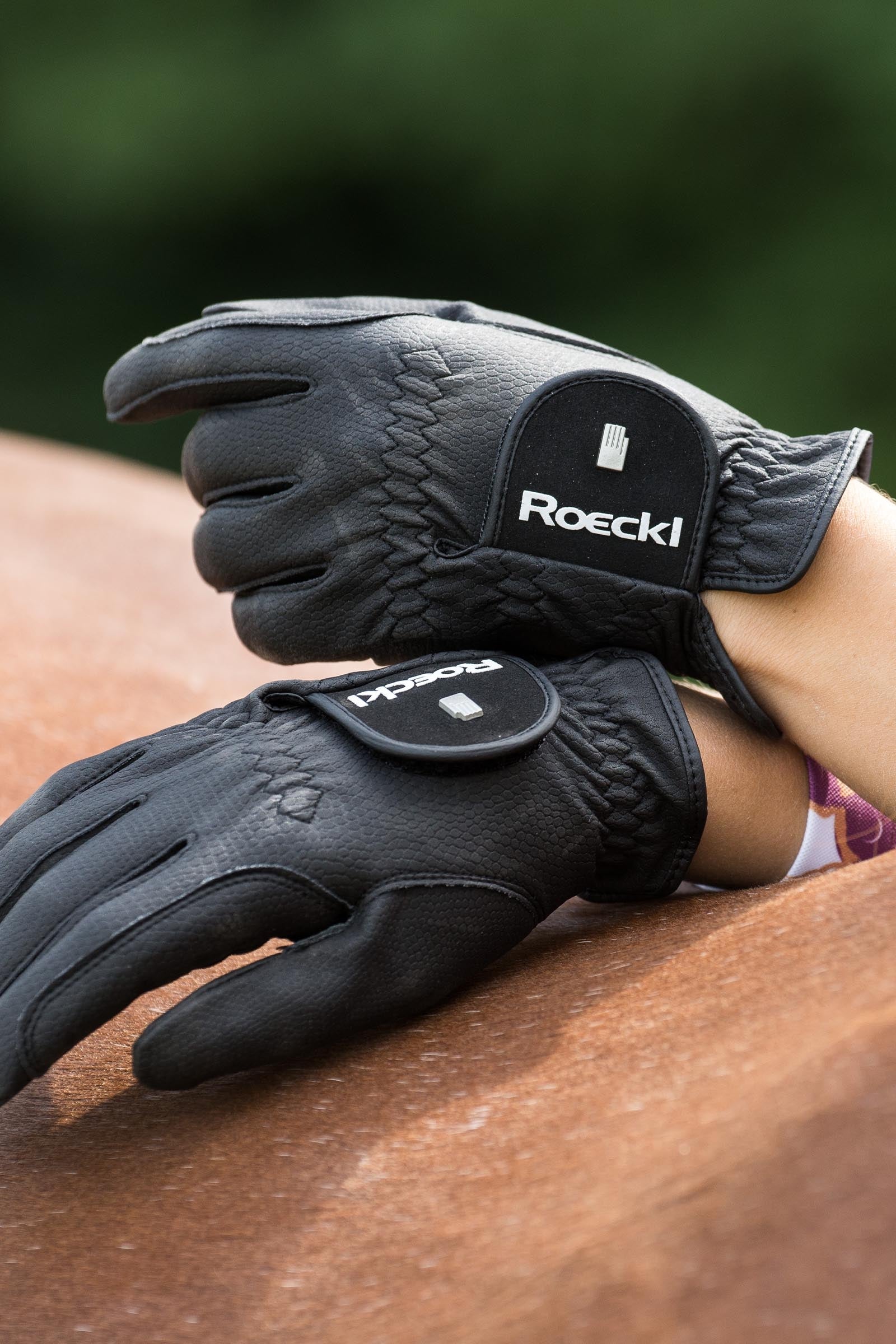 Roeckl Roeck-Grip Pro schwarze Reithandschuhe – horze