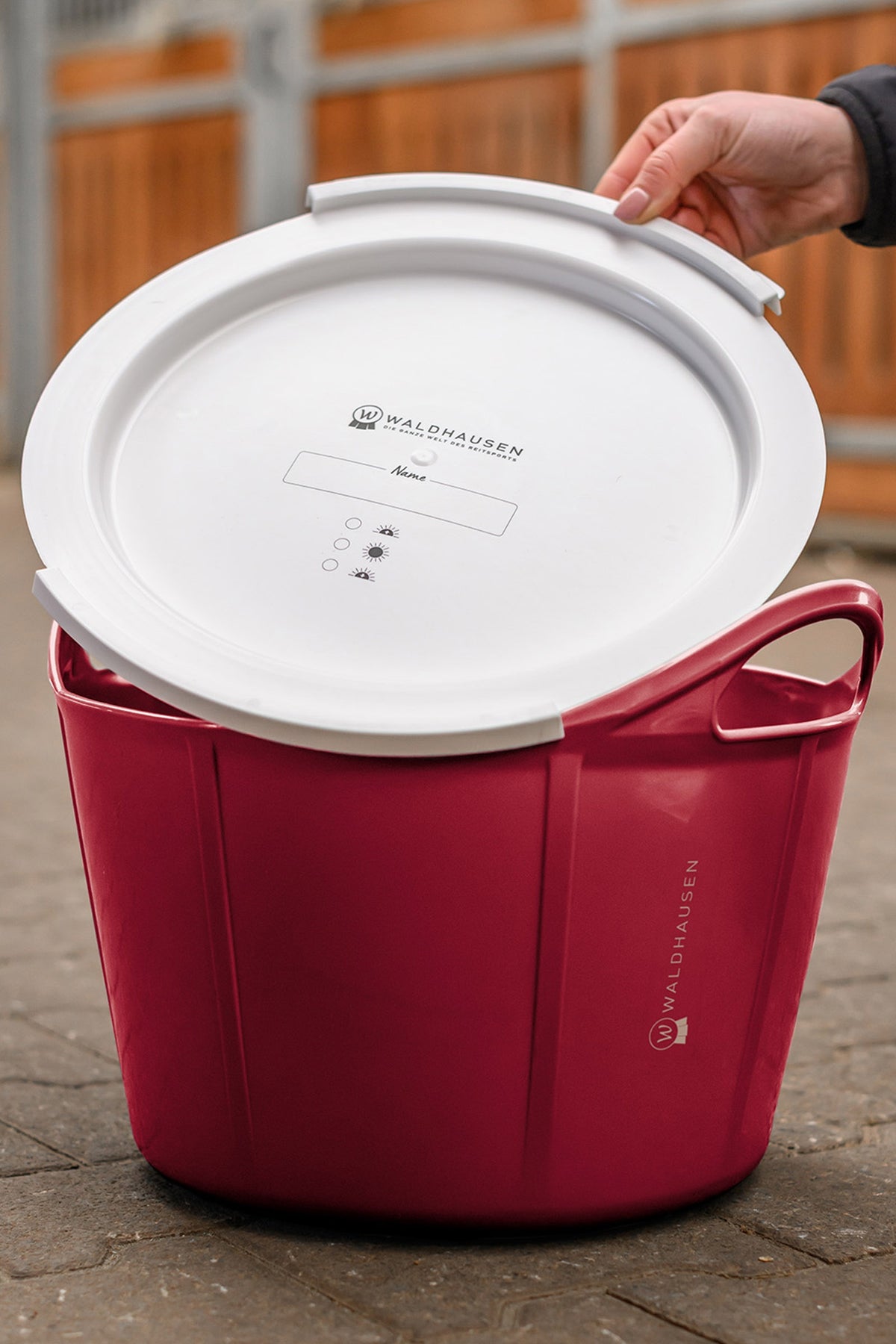 Waldhausen Flexi Bowl, 17 L Horse Feeders & Waterers
