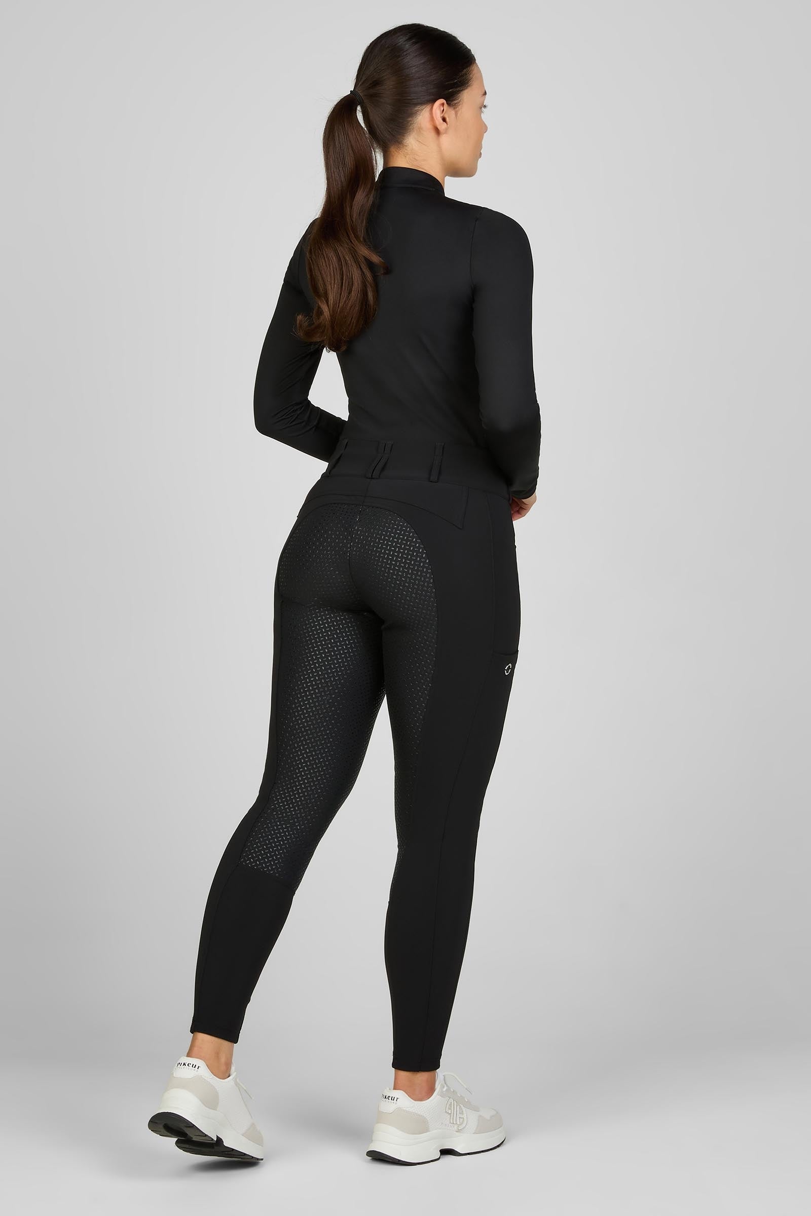 Model shot 1