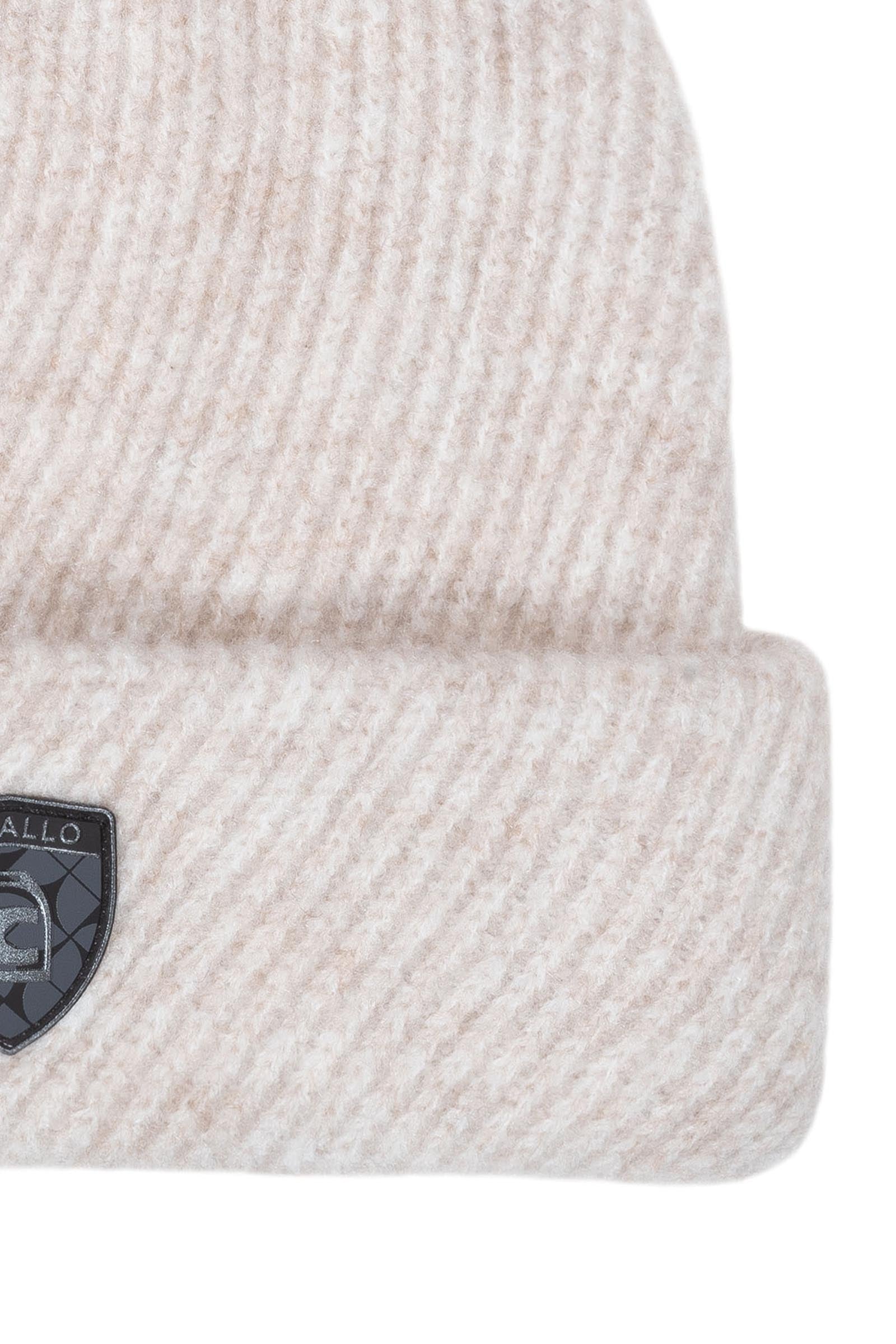 Pack shot 2