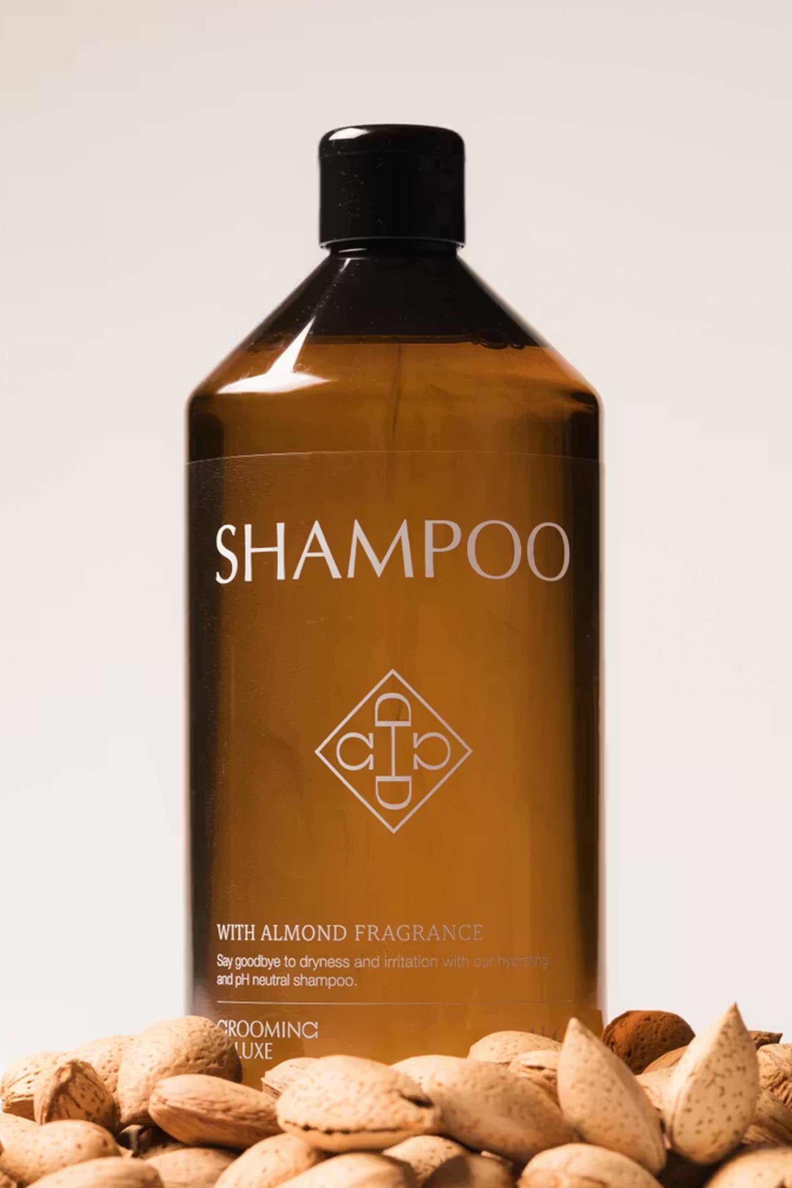 Grooming Deluxe Almond Gloss Shampoo, 1000 ml Horse Health Care